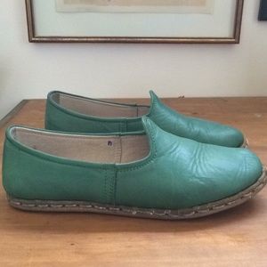 Galapagos Green Sabah Shoes - women's 38